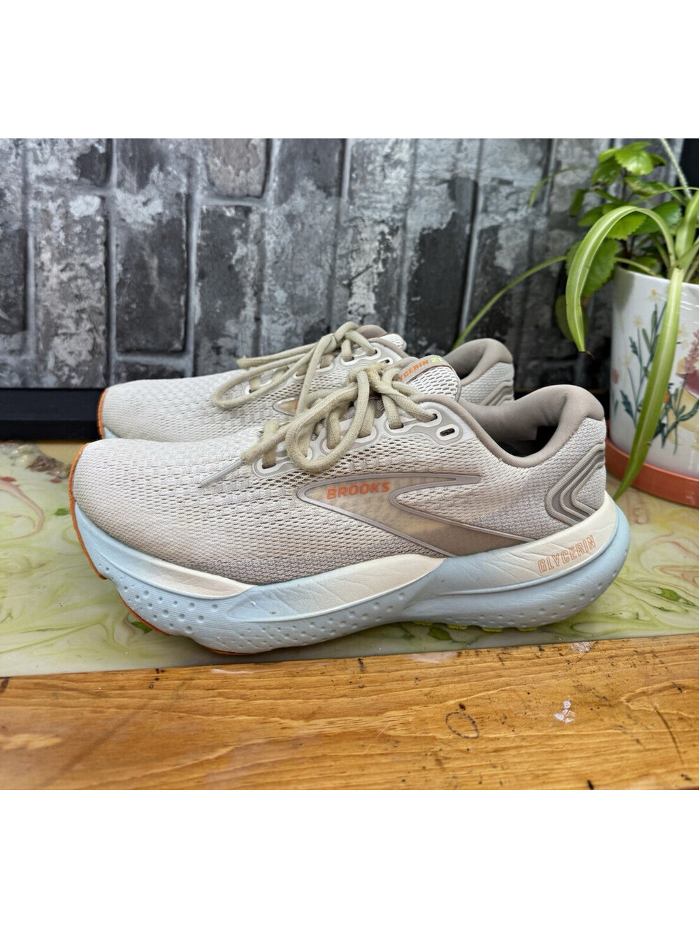 Brooks Glycerin 21 Coconut/Aqua/Autumn Sunset Low Top Lace-Up Sneaker
